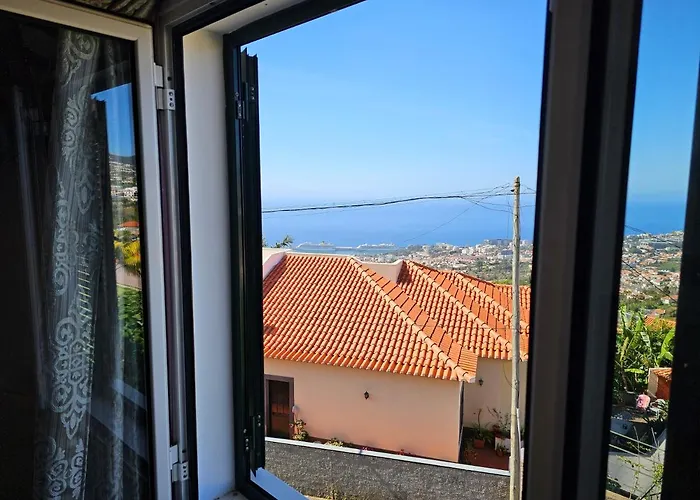 Casa De Feria Do Livramento פונשל