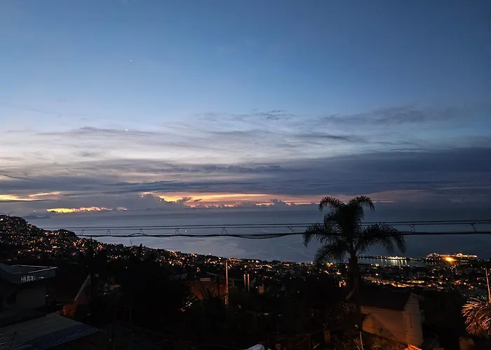 Casa De Feria Do Livramento * פונשל