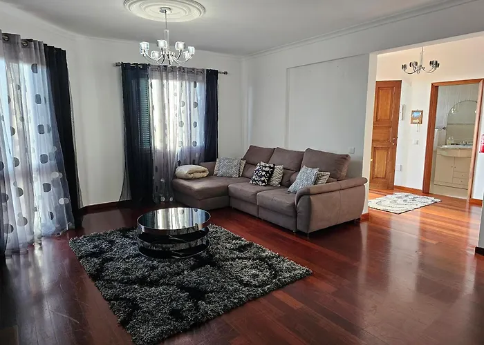 Casa De Feria Do Livramento פונשל